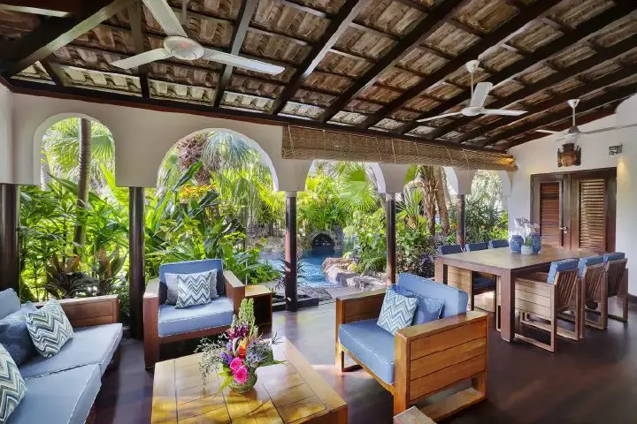 Luxe Hotels & Resorts